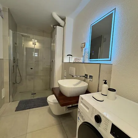 Duesseldorf-krefeld Messe Luxury *